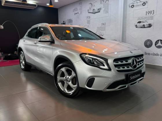MERCEDES-BENZ GLA 200 1.6 CGI FLEX ADVANCE 7G-DCT